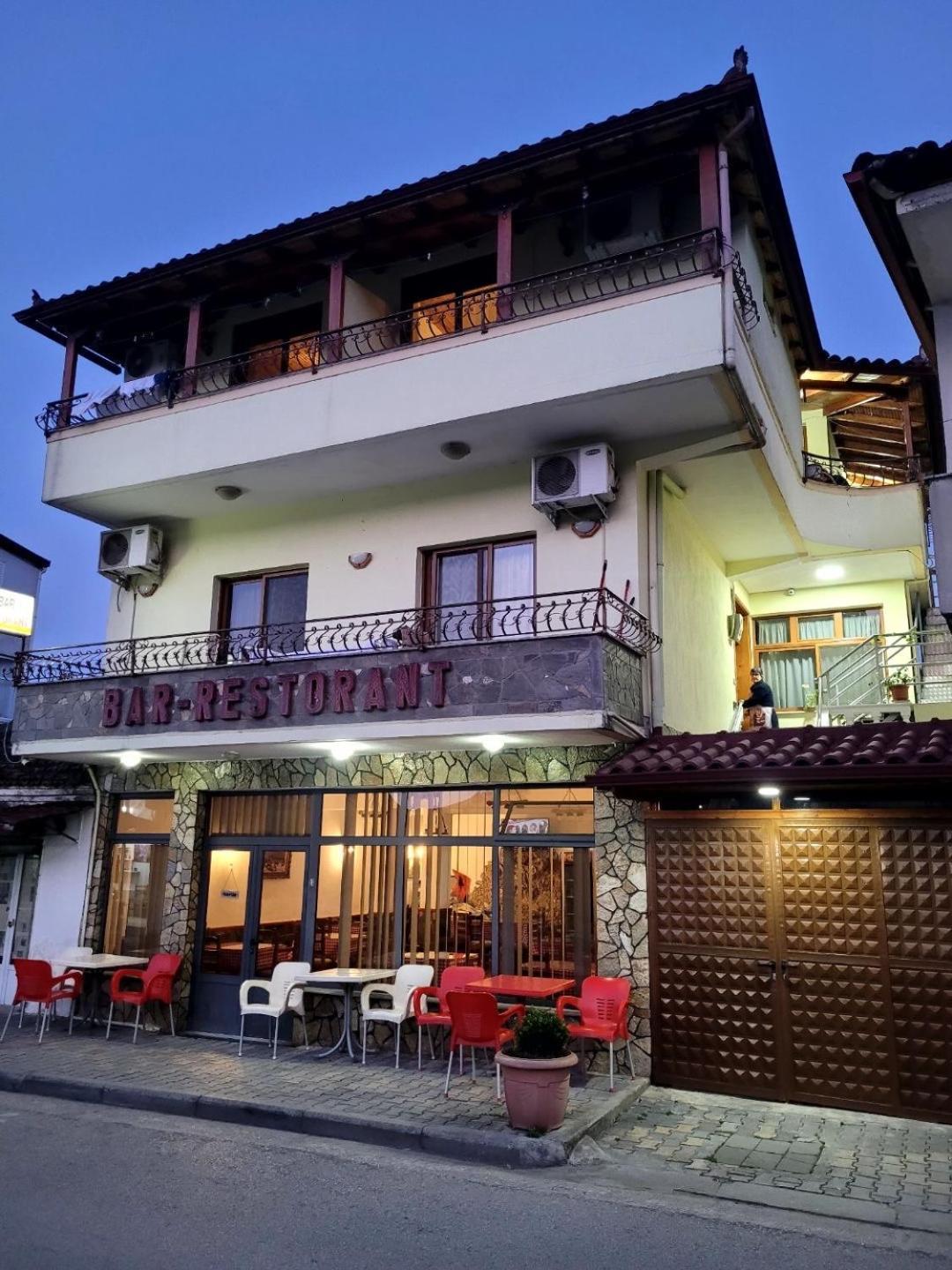 Guest house Nako Bar&restaurants