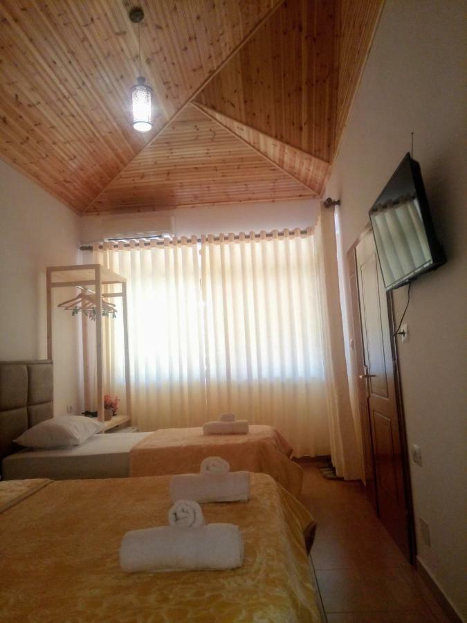 Nako Bar&restaurants Guest house Permet